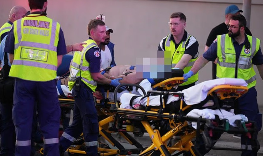 Теракт в Австралии: на праздновании Хануки в Сиднее началась стрельба, погибли не менее 12 человек, включая раввина (дополнено)