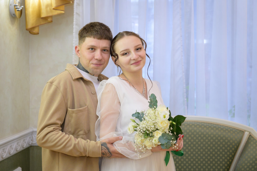 Мне уже 24 года – это много, пора и семью создать». Молодожены недели 