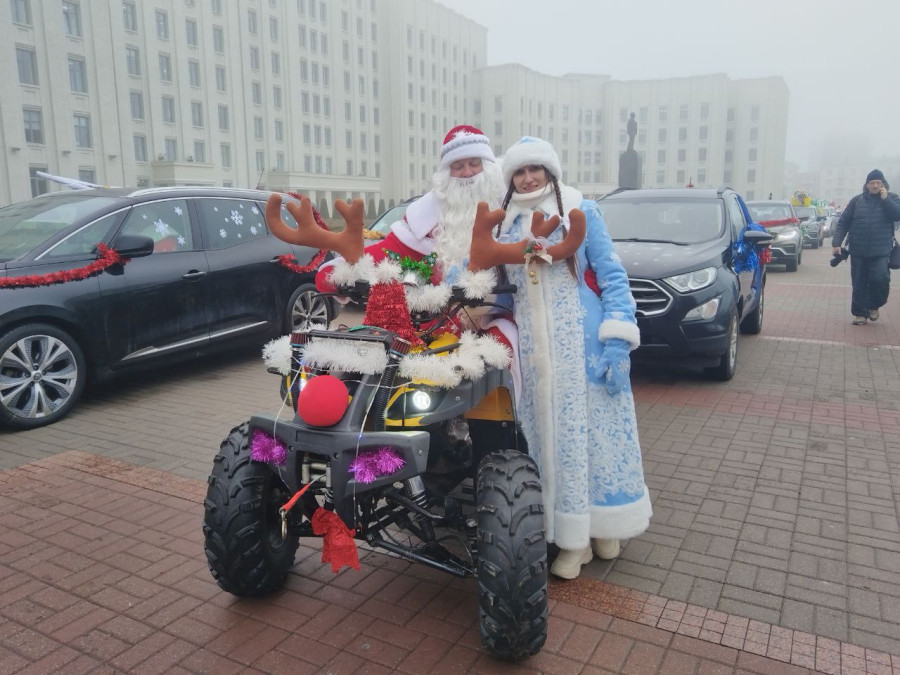 20 декабря 2025 года. Могилев. Новогодний автопарад «За рулем Дед Мороз».