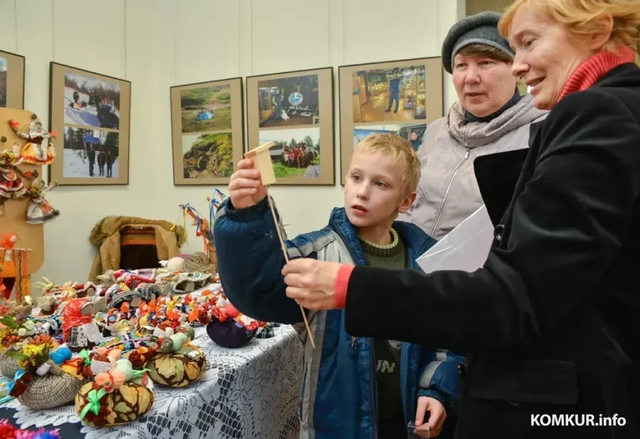 Лучший подарок – хенд-мейд. Где перед Новым годом можно увидеть и купить работы бобруйских мастеров