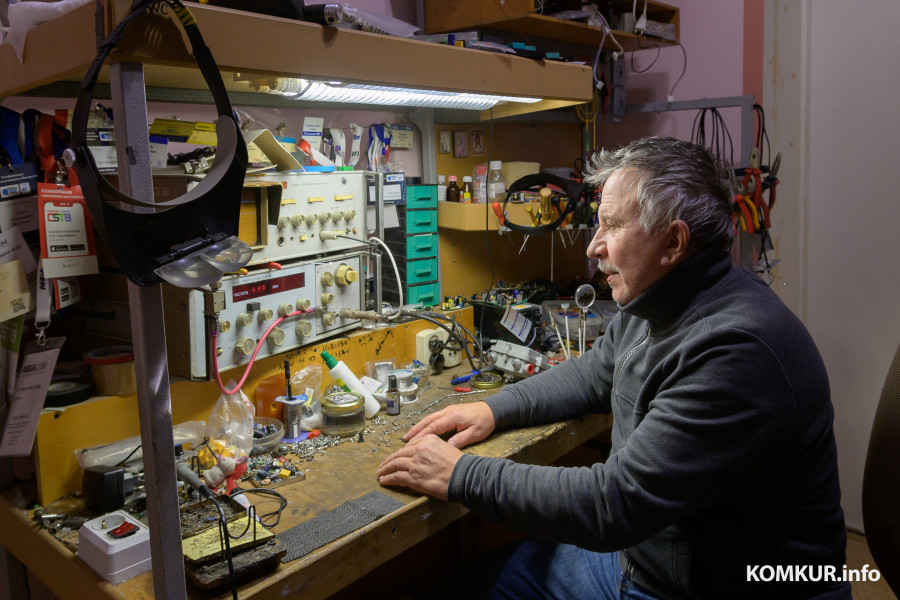 26.11.2025. Бобруйск. ул. Орджоникидзе 44-В. ОДО «Веста». Инженер электросвязи Олег Хоронеко.