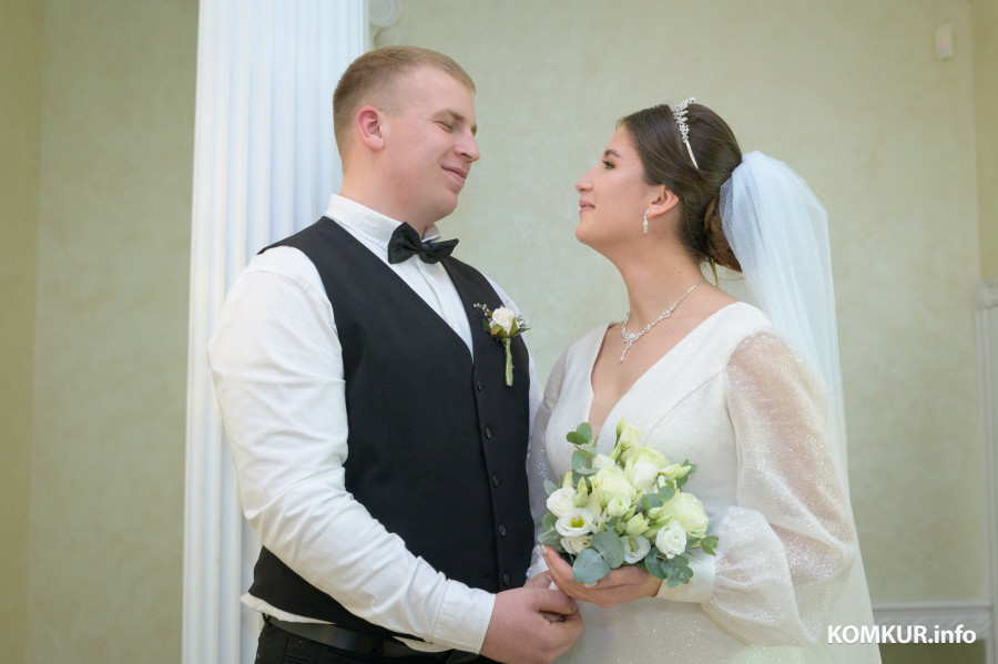 20.12.2025. Отдел ЗАГС Бобруйского горисполкома. Свадебная пара. Анастасия и Данила.