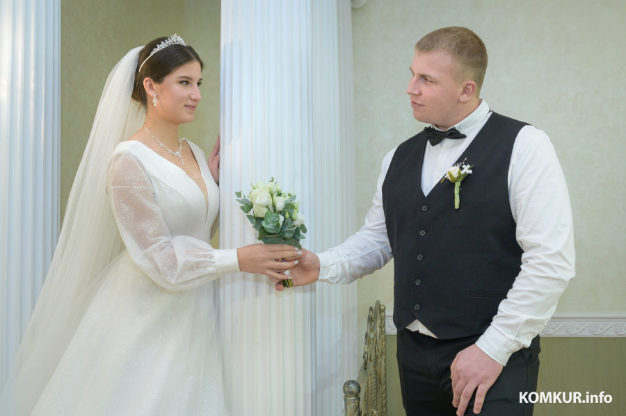 20.12.2025. Отдел ЗАГС Бобруйского горисполкома. Свадебная пара. Анастасия и Данила.