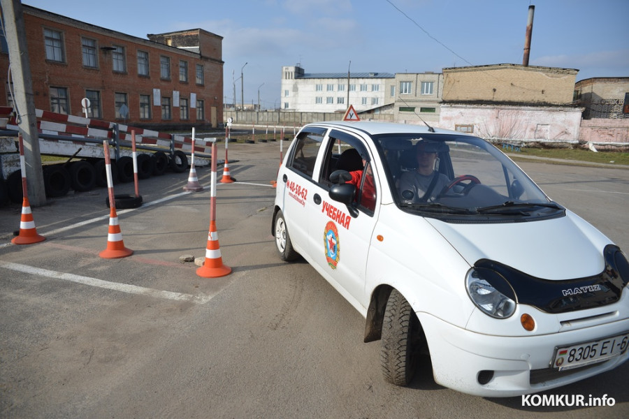 Больше часов на практику: в Беларуси в автошколах могут увеличить время на отработку навыков вождения