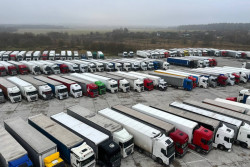 Лукашенко принял решение о возможности выезда фур с литовской регистрацией