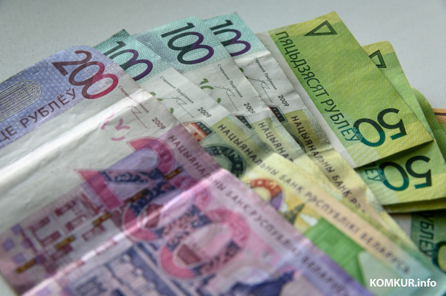 Платил зарплату «в конверте»: в Бобруйске налоговая проверили предпринимателя, занимавшегося грузовым автотранспортом