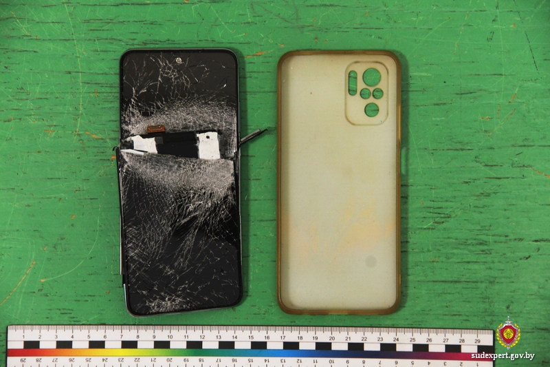 В Могилеве наркокурьер при задержании разбил свой телефон, но это не помешало экспертам извлечь нужную информацию