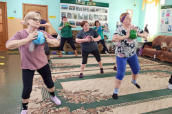 «Если сильно захотеть – все возможно». Секрет бодрости и молодости глусских женщин «золотого возраста»