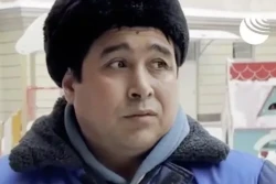 Ребенка, выпавшего из окна седьмого этажа в Санкт-Петербурге спас дворник-узбек. Он успел на лету поймать мальчика 