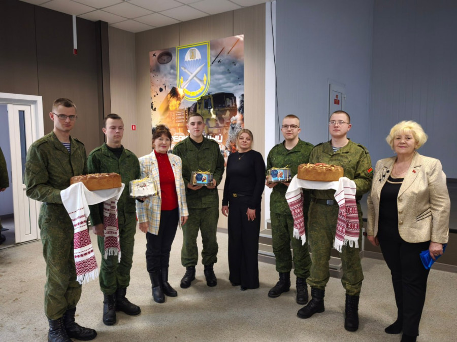 «Мамины пироги» в 147-м ракетно-зенитном полку Бобруйска 