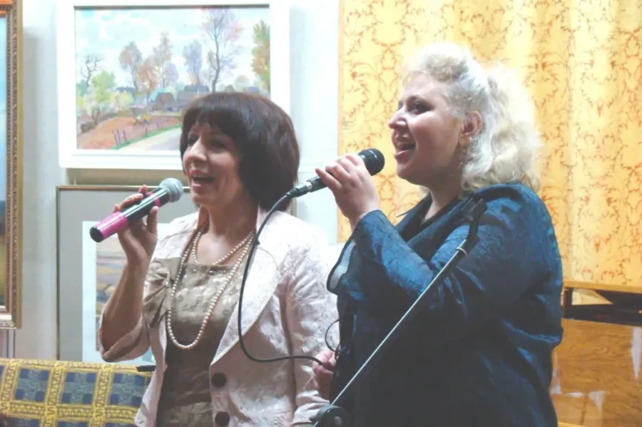 Дуэт врача Нины Матвейчик и пациентки Марины Шайтуро. 2009г.,