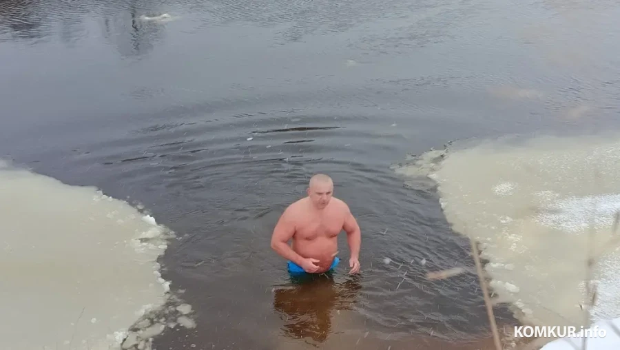 «Плаваю зимой, можно сказать с детства». Морж из Глуска Юрий Алёхна