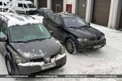 Техпаспорта делали в России и высылали по почте: белорус организовал схему беспошлинного ввоза из Литвы легковых автомобилей