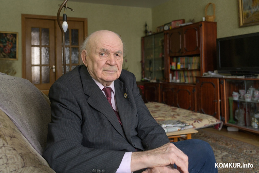 Бобруйчанин Владимир Вяткин: об ушедшем времени и о себе. Семечки от яблок, варьете и партийная работа 