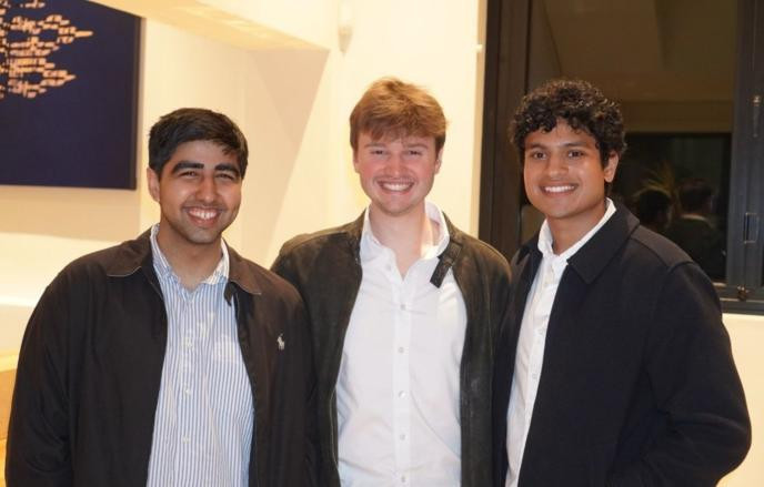 Самыми молодыми миллиардерами в мире, по версии журнала Forbes, стали три 22-летних бизнесмена 