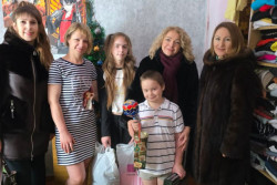 Судьи навестили многодетные семьи в Бобруйском районе. С поздравлениями и подарками