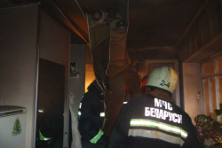 31 декабря рано утром в Бобруйске горел дом: спасены два человека (видео)