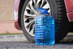 Российскую «незамерзайку» FREEDOM запретили продавать в Беларуси: нарушены нормы по содержанию метанола