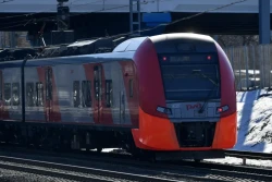 Поезд Москва-Минск столкнулся с автомобилем в Смоленской области: пассажиры не пострадали