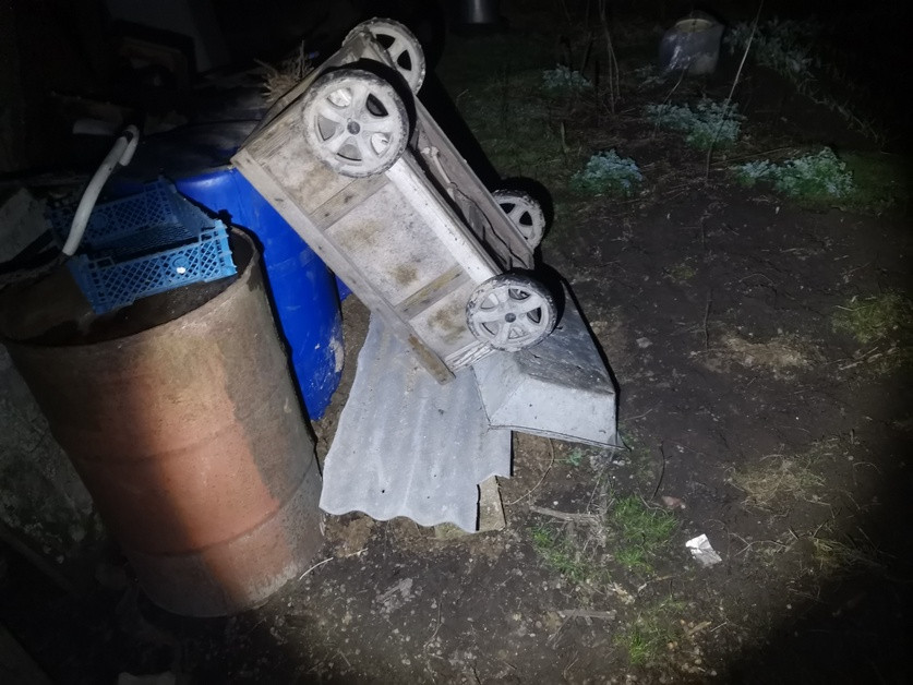 Пожилой дачник из Гомеля убил знакомого и спрятал тело в импровизированной могиле у сарая. Фото: СК РБ