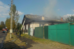 Из комнаты вышла женщина в горящей одежде: в Бобруйске тушили пожар в доме на улице Кирова