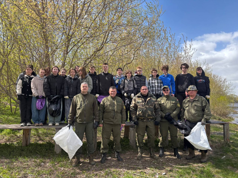 Около 20 мешков мусора собрали только возле Фандоковского моста: итоги природоохранной акции «Беларусь синеокая»