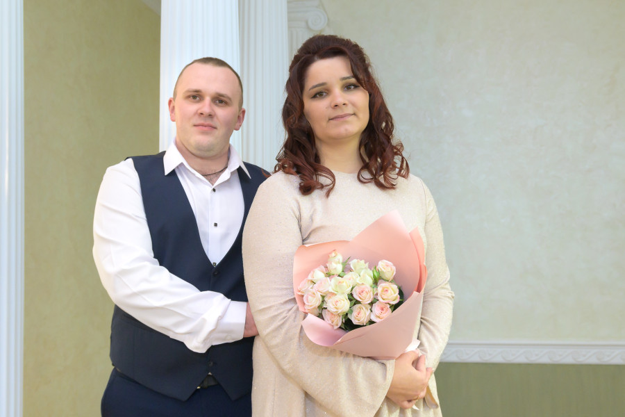 14 ноября 2025 года поженились 24-летние Елена Максимова и Дмитрий Данильчик.