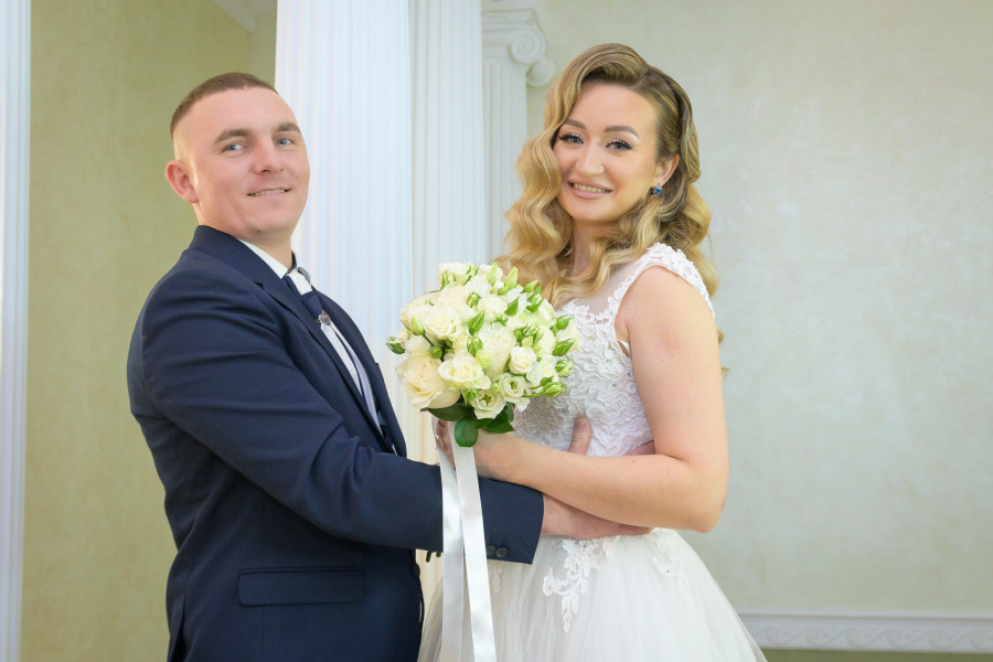 5 декабря 2025 года. Отдел ЗАГС Бобруйского горисполкома. Свадебная пара. Яна и Евгений.