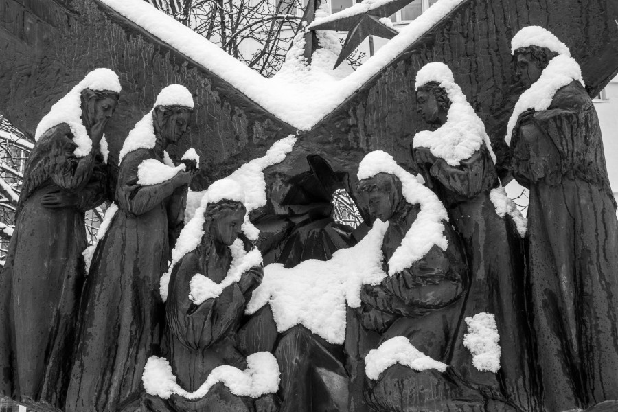 Первый снегопад 2025 года. За сутки выпало 8 см снежного покрова.