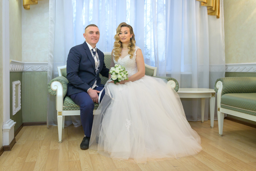 Отдел ЗАГС Бобруйского горисполкома. Свадебная пара. Яна и Евгений