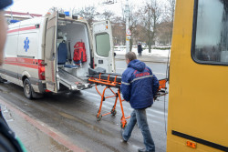 Кровоподтеки, ожоги кожи головы, рваные раны... Эксперт о последствиях взрыва петард 