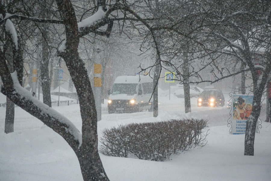 Циклон Улли принес в Бобруйск обильные снегопады