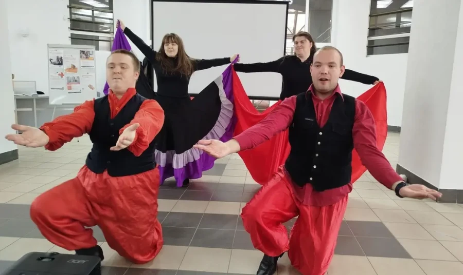 Праздник для пожилых людей и людей с инвалидностью. Как в Бобруйске прошла республиканская акция «От всей души»