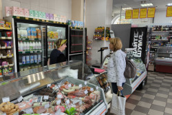 Требуются кассиры и продавцы. Вакансии в торговле Бобруйска 