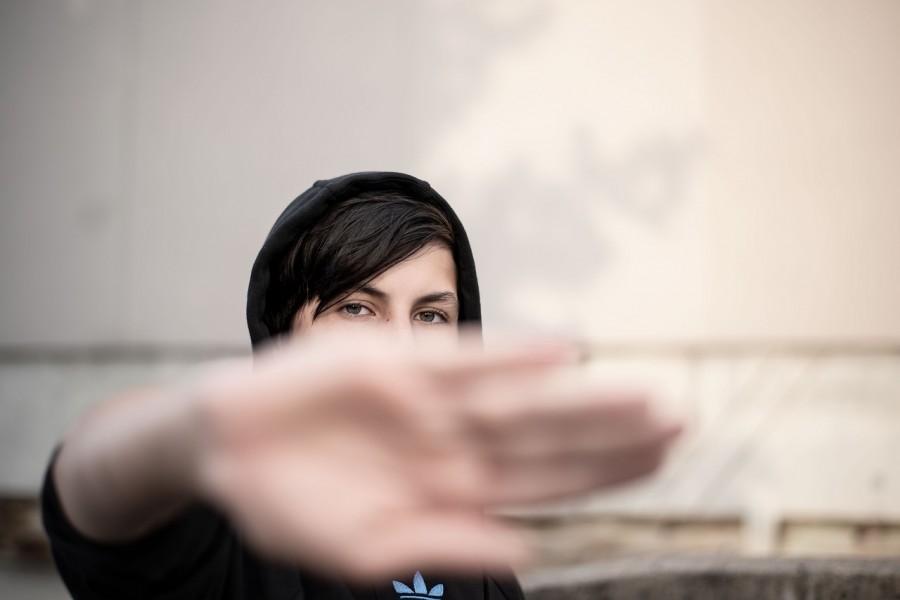 Детский стоматолог рассказала, с какими проблема сталкиваются подростки, которые курят вейпы 