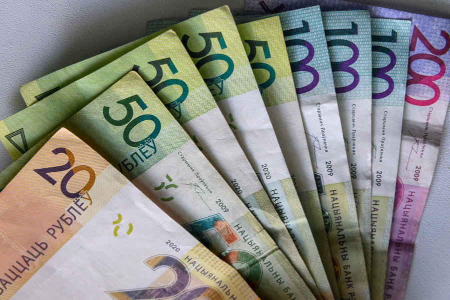 Базовая ставка и зарплаты бюджетников увеличатся с 1 сентября