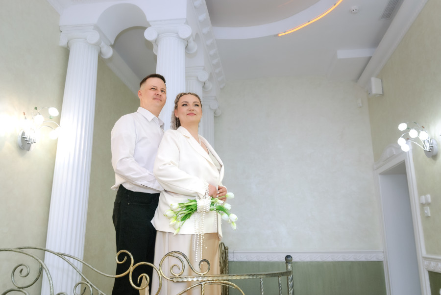 5.04.2026. Отдел ЗАГС Бобруйского горисполкома. Свадебная пара. Елизавета и Антон.