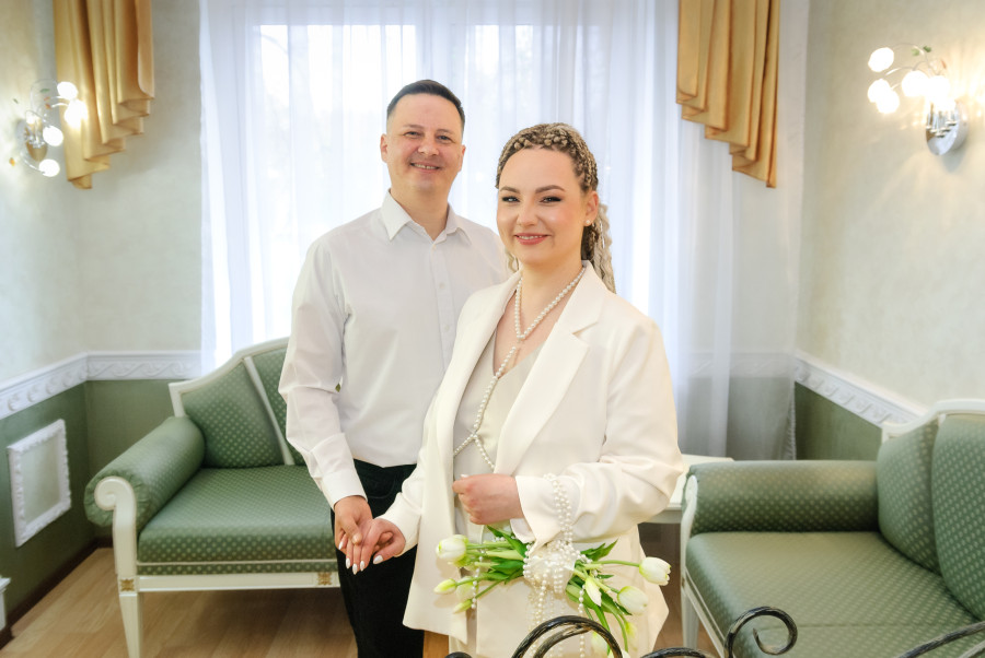 5.04.2026. Отдел ЗАГС Бобруйского горисполкома. Свадебная пара. Елизавета и Антон.