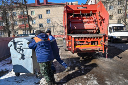 Куда старый линолеум и шины? Разъяснили в ЖКХ