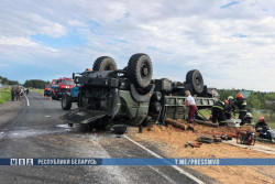 Под Осиповичами перевернулся грузовик: погибли два человека 