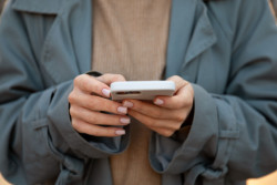Как часто, для чего и как правильно производить перезагрузку смартфона? Отвечает эксперт