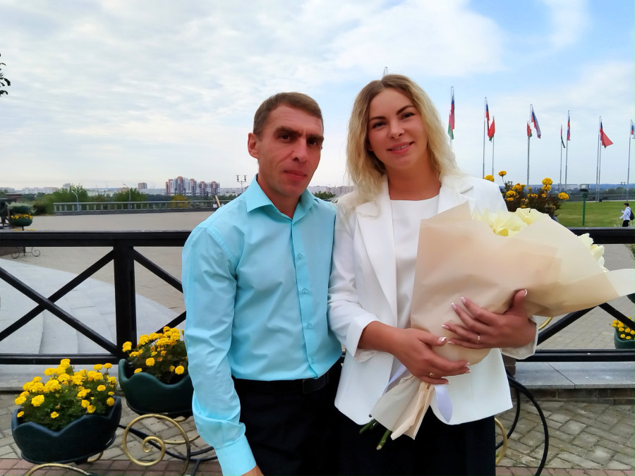 «Я думала, что он Валентинку подписал, а оказалось — предложение». Свадебная пара недели»