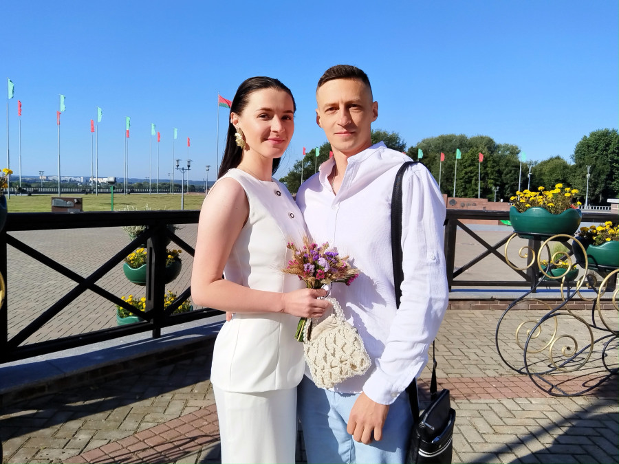 «С ним я чувствую уверенность и полную защиту». Свадебная пара недели