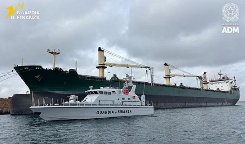 В Италии задержали пришедшее из Новороссийска судно с грузом