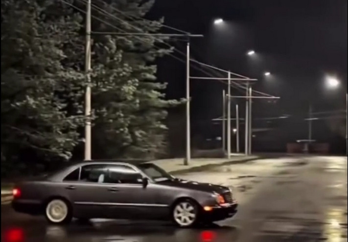 Бобруйчанин на Mercedes снял экшн-видео и получил 6 протоколов (+ то самое видео)