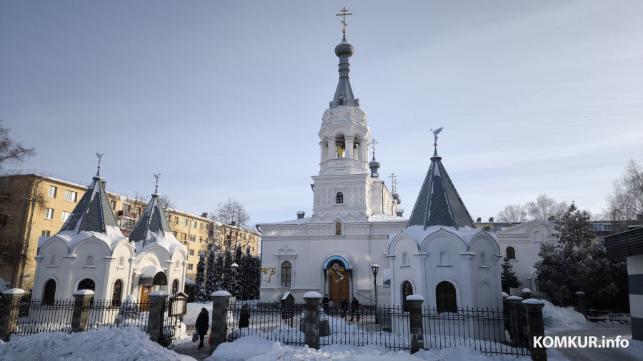 18.01.2026. Бобруйск. Раздача крещенской воды в Свято-Георгиевском храме