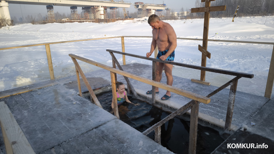 19.01.2026. Бобруйск. Крещенские купания на лодочном кооперативе «Нептун»
