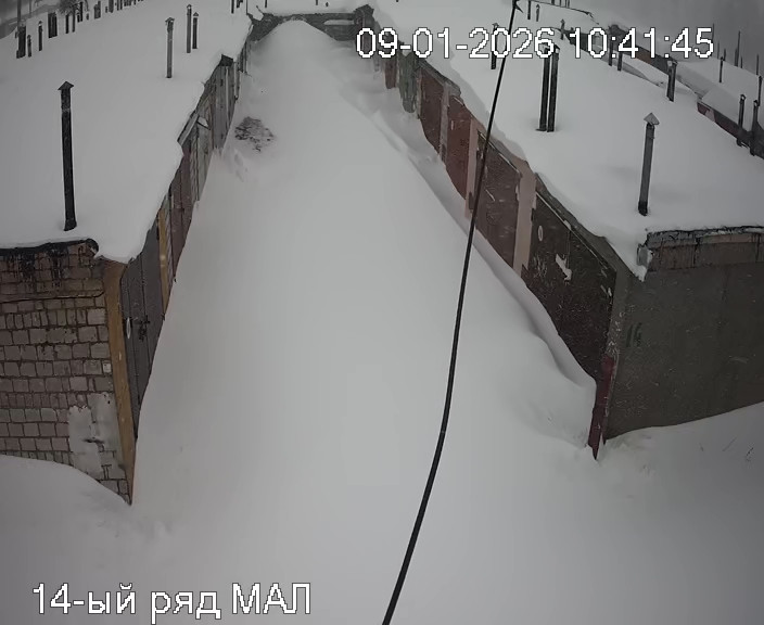 9.01.2026. Бобруйск. Последствия снегопада, вызванного циклоном «Улли».  Занесенные гаражи в ПГСК-22