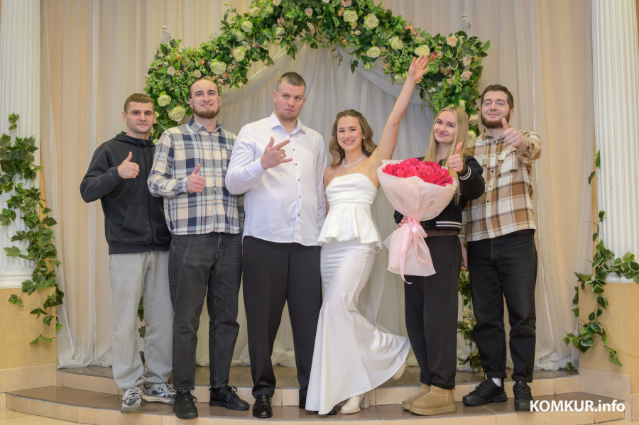 16.01.2026. Отдел ЗАГС Бобруйского горисполкома. Свадебная пара. Ангелина и Олег.