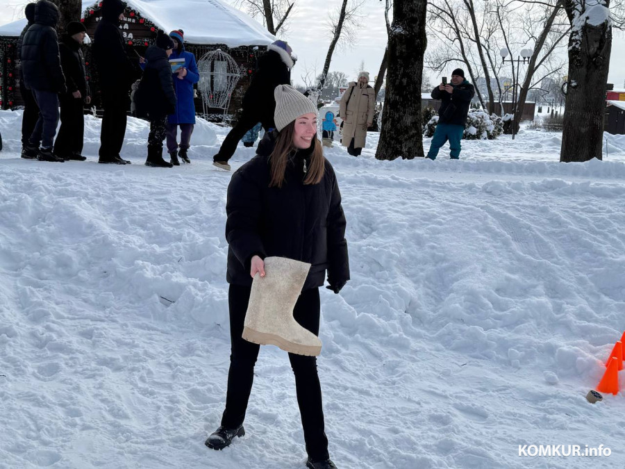 Могилев, 24 января 2026 года. Второй открытый чемпионат города по метанию валенка.